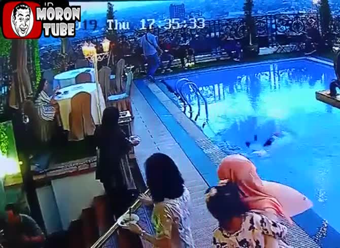 Video :This lady believed she could walk on water